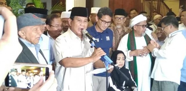 Pasangan Capres-cawapres Prabowo-Sandi saat deklarasi kemenangan beberapa hari lalu. 