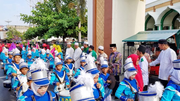 Ribuan Masyarakat Meranti Meriahkan Pawai Tarhip Sambut Ramadhon1440 H