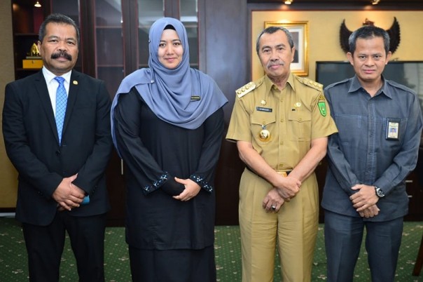 Gubernur Riau, Syamsuar bersama pihak Konsulat Malaysia saat berkunjung ke Kantor Gubernur Riau