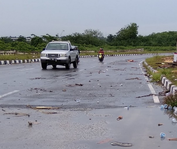 Situasi jalan penghubung Jembatan Siak IV dengan Kawasan Bomlama, tepatnya di Parit Belanda, Jumat (17/5/2019). Foto: Surya/Riau1.