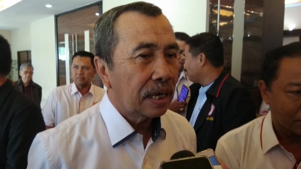 Gubernur Riau, Syamsuar saat menghadiri Rapat Anggota Tahunan KONI Riau di Hotel Grand Suka Pekanbaru (foto: barkah/riau1.com)