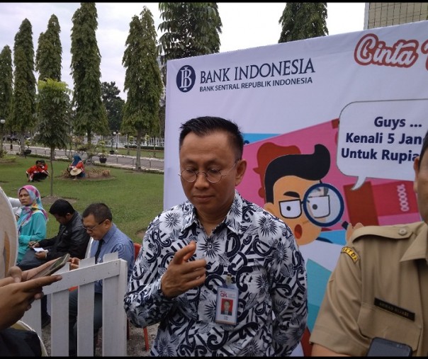 Foto: Kepala OJK Perwakilan Riau, Yusri saat diwawancarai.Zar/Riau1.