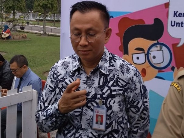 Kepala Otoritas Jasa Keuangan (OJK) Riau, Yusri