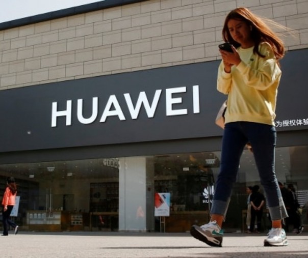 Toko Huawei di Beijing, China. Foto: Reuters.