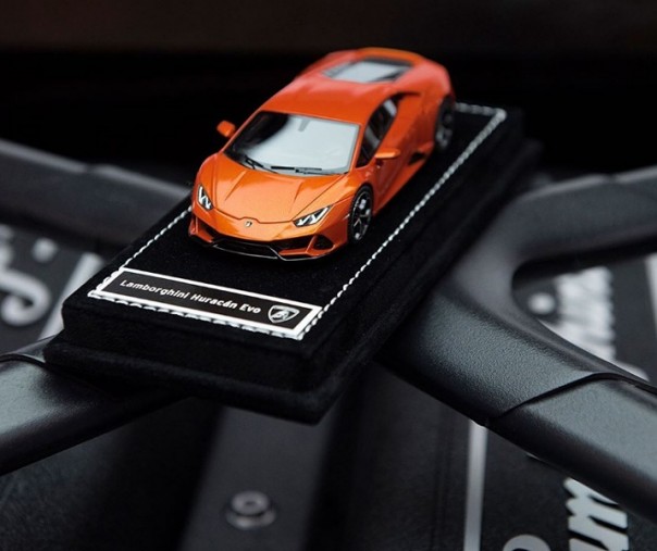 Miniatur mobil Lamborghini Huracan (Foto: Instagram @lamborghini)