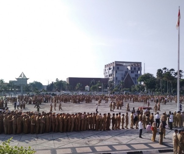 Pemerintah Provinsi Riau menggelar halalbihalal di halaman kantor Gubernur Riau (Foto: Zar/Riau1.com) 