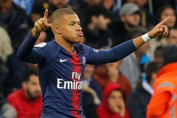 Penyerang Paris Saint-Germain, Mbappe tidak jadi pindah.