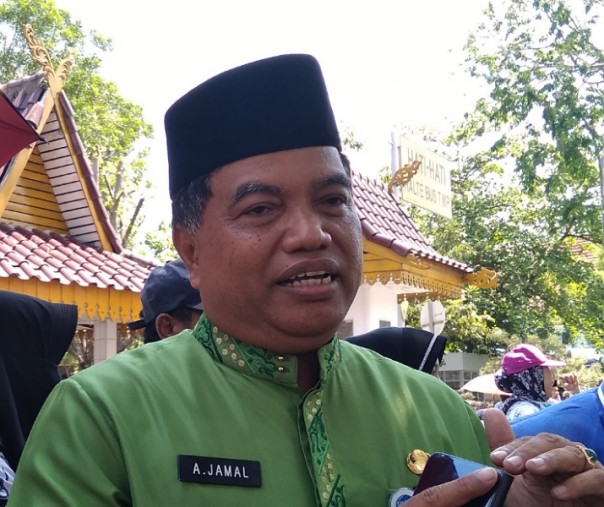 Kepala Dinas Pendidikan Kota Pekanbaru Abdul Jamal. Foto: Surya/Riau1.