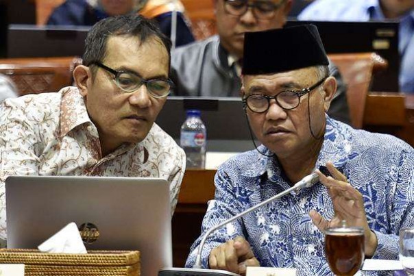 Ketua KPK Agus Rahardjo dan Wakil Ketua KPK Saut Situmorang. 
