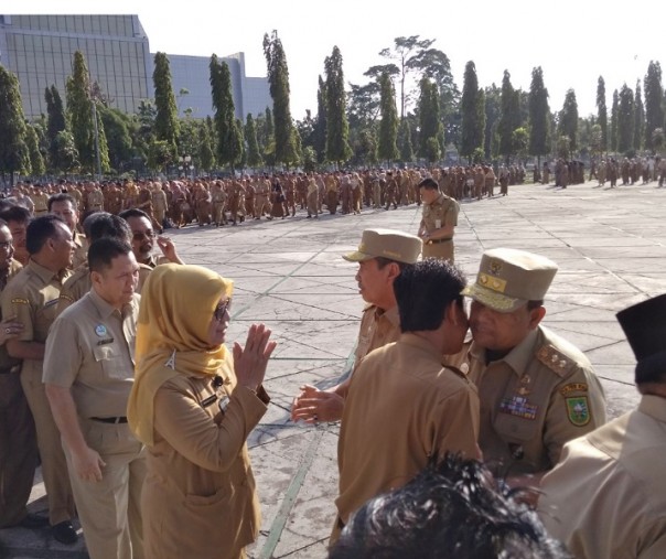 Suasana halalbihalal di lingkungan Pemprov Riau (Foto: Zar/Riau1.com)