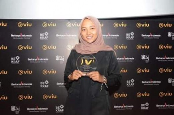 Nur Azizah, dara muda Siak yang menjadi sutradara film Kue Khasidah