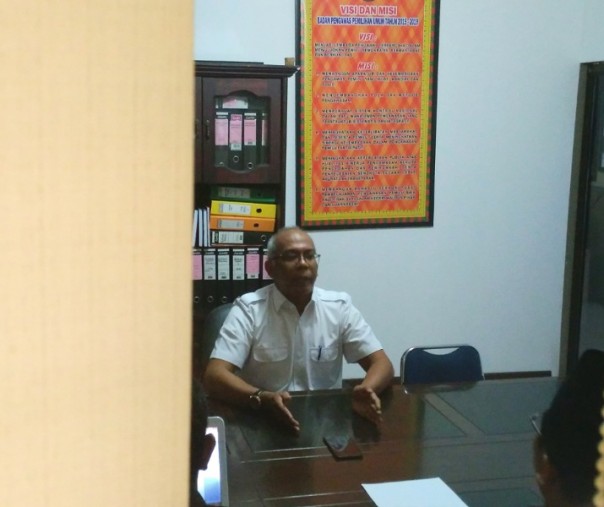 Pjs Bupati Inhil, Rudyanto saat diminta keterangan oleh Bawaslu Riau terkait dugaan netralitas ASN (Foto: Zar/Riau1.com)