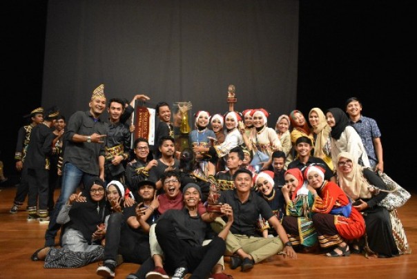 Team kesenian Kuansing berhasil meraih Juara
