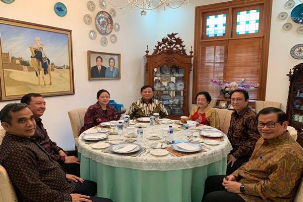 Pertemuan Khusus Megawati-Prabowo di Meja Bundar kediaman Megawati Soekarnoputri, Rabu siang. 