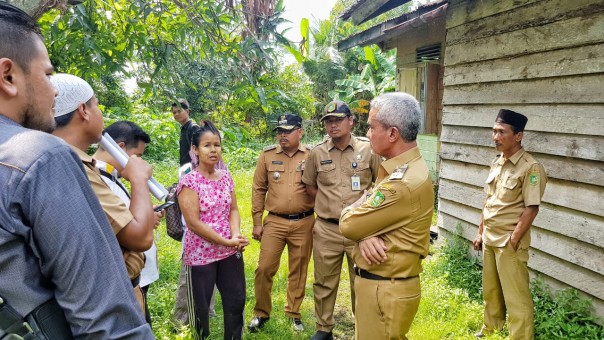 Wabup Merati Sapa Warga Kurang Mampu, Bantu Bedah Rumah Layak Huni