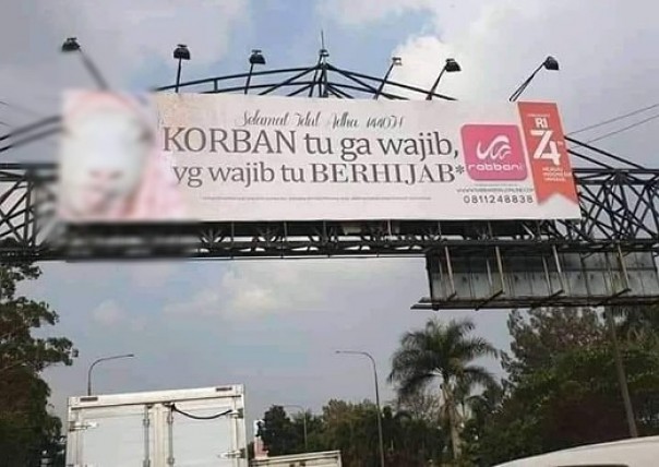 Iklan Rabbani yang tuai kontroversi di di bando Jalan Gerbang Tol (GT) exit Pasteur