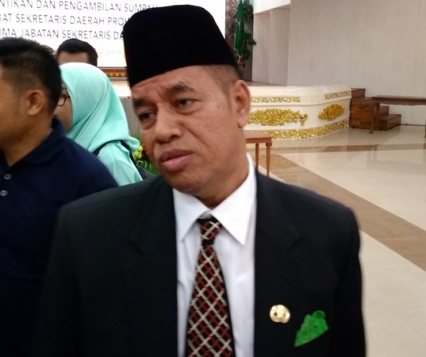 Penjabat (Pj) Sekretaris Daerah Provinsi (Sekdaprov) Riau Ahmad Syah Harrofie (Foto: Zar/Riau1.com)