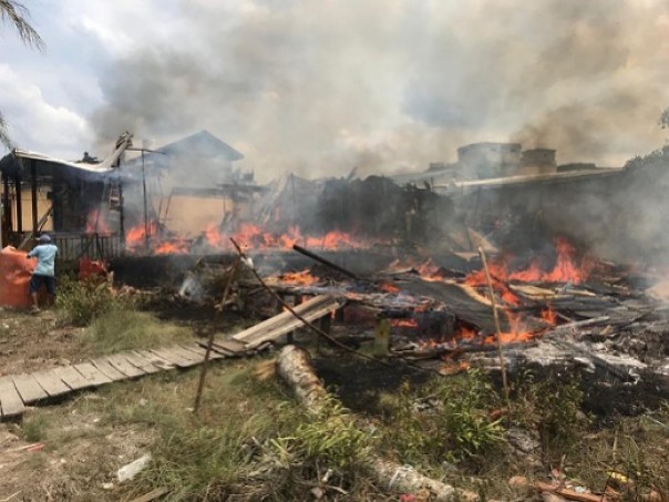 Kebakaran di Sungai Guntung, Gang Sebantan, RT 11 RW 02, Kelurahan Tagaraja, Kecamatan Kateman, Kabupaten Inhil