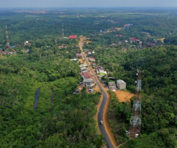 Foto udara kawasan Bukit Nyuling, Tumbang Talaken Manuhing, Gunung Mas, Kalimantan Tengah. Foto: Antara.