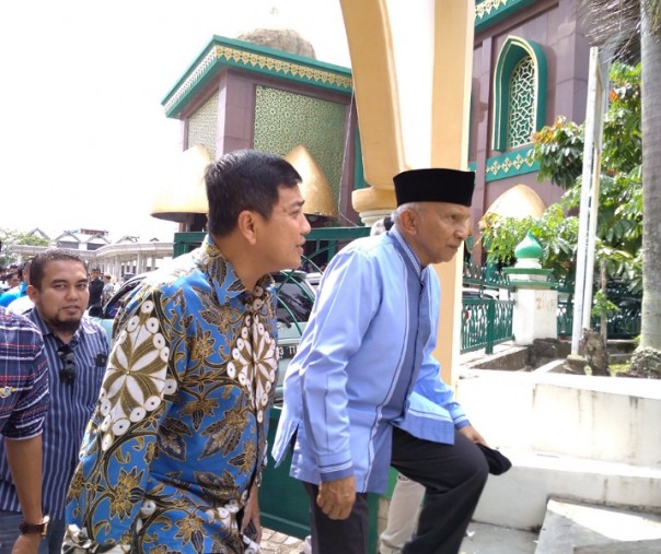 Amin Rais Saat berada di Mesjid Raya Pekanbaru (Foto: Zar/Riau1.com)