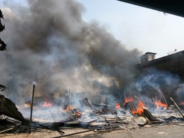 Kebakaran di Pasar Sungai Apit Siak