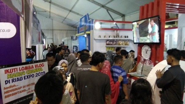 Ribuan pengunjung padati Riau Expo 2019 di Purna MTQ Pekanbaru (foto: barkah/riau1.com)
