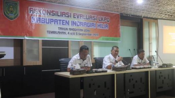Wabup Inhil, Syamsuddin Uti membuka rapat rekonsiliasi evaluasi LKPD