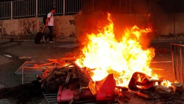 Demo Hongkong memanas lagi, Minggu. 