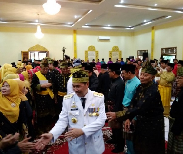 Syamsuar saat berada di LAM Riau usai dilantik menjadi Gubernur Riau (Foto: Zar/Riau1.com)