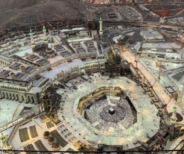 Suasana Masjidil Haram diambil dari Balcony The Makkah Clock Tower Museum, Mekah, Arab Saudi. Foto: Antara.