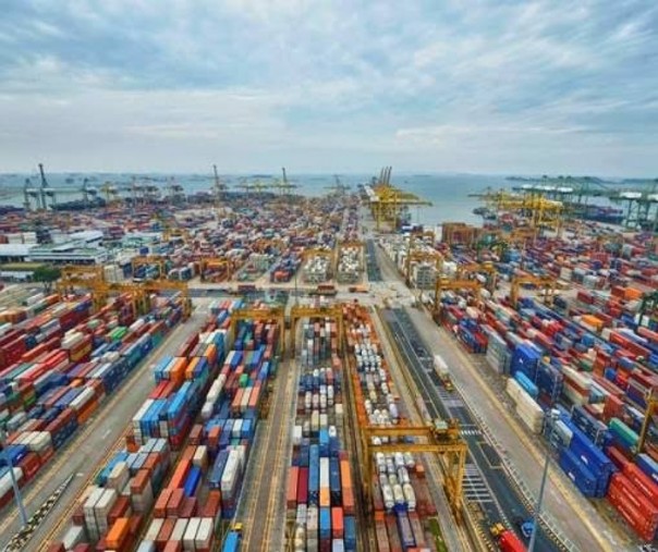 Pelabuhan peti kemas Singapura (Foto: Istimewa/Internet)