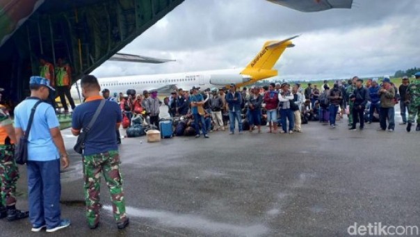 Proses evakuasi warga dari Wamena pasca kerusuhan