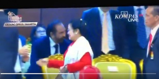 Ini penampakan Megawati Soekarnoputri tidak bersalaman dengan Surya Paloh, Selasa. 