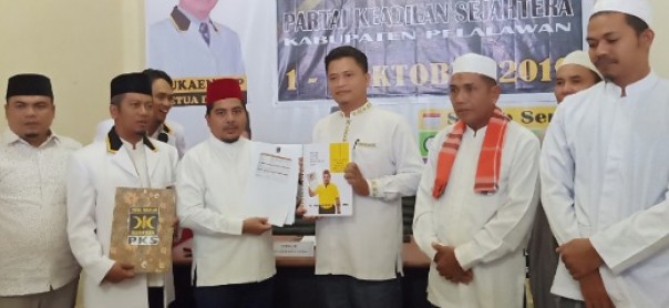 Nasarudin kembalikan formulir balon Bupati Pelalawan untuk Pilkada 2020