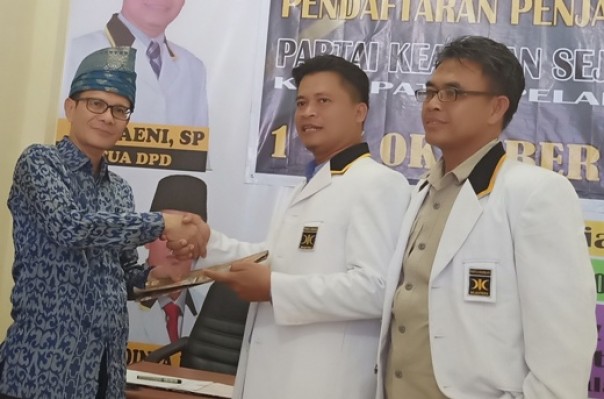Ketua LAM Pelalawan, Tengku Zulmizan Farinja Assegaff mendaftar ke DPD PKS Pelalawan untuk Pilkada 2020