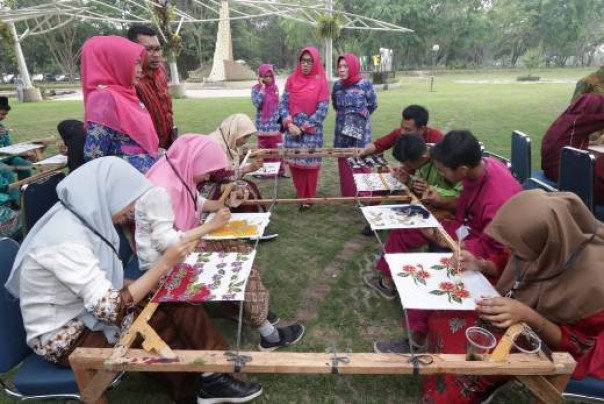 Peserta Festival Batik Siak 2019