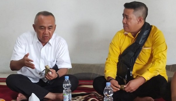 Ketua DPD I Golkar Riau, Arsyadjuliandi Rahman bersama Ketua Harian DPD II Golkar Siak, Aprianto Umar