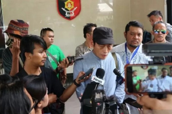 Ninoy Karundeng, anggota Relawan Jokowi, kepada pers.