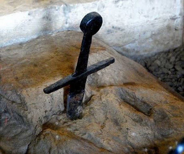 Pedang Excalibur St. Galgano (Foto: Istimewa/internet)