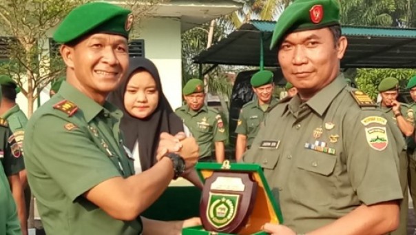 Dandim 0314 Inhil salam komando dengan jajarannya yang pindah tugas