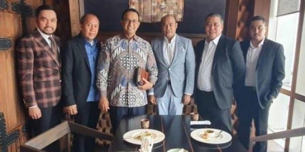 Ini Foto Fraksi Nasdem bersama Gubernur DKI Jakarta Anies Baswedan, Kamis.