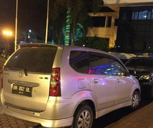 Mobil yang seruduk penyidik saat OTT Wali Kota Medan disita KPK. Foto: Detik.com.