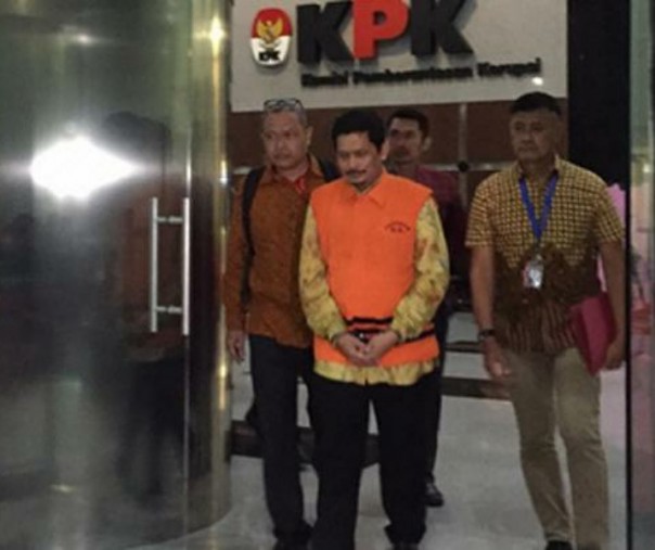 Mantan Direktur Utama PT Industri Telekomunikasi Indonesia Darman Mappangara ditahan Komisi Pemberantasan Korupsi. Foto: Tempo.co.