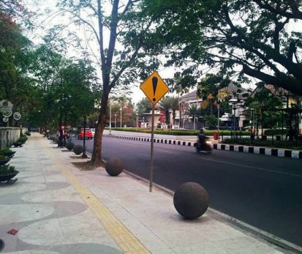 Jalan Riau yang kini berganti nama menjadi RE Martadinata di Kota Bandung (Foto: Istimewa/internet)