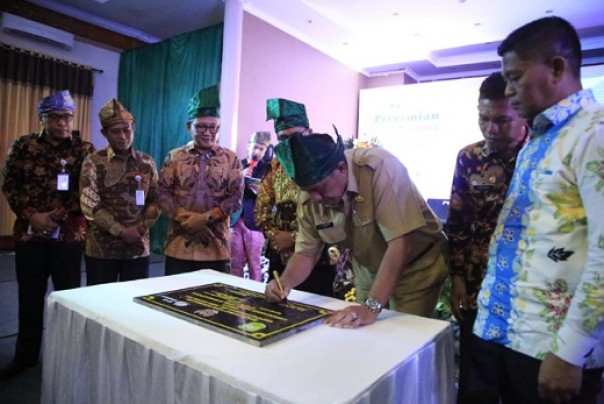 Bupati Siak, Alfedri saat launching kampung sadar jaminan sosial