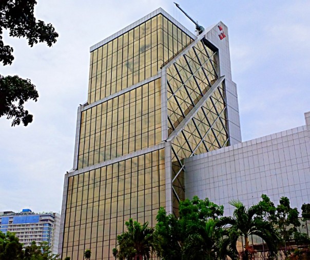 Gedung Bank Riau Kepri (Foto: zar/riau1.com)