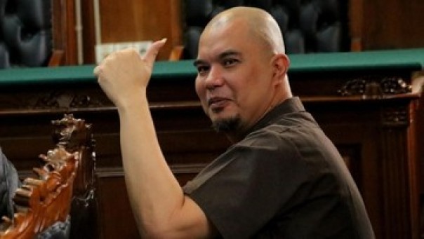Musikus dan Penyanyi, Ahmad Dhani.