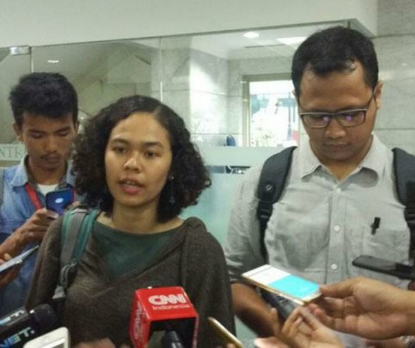 Peneliti Indonesia Corruption Watch (ICW) Lalola Ester dan Tama Surya Langkun. Foto: Tempo.co.