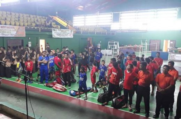 Sejumlah atlet bulutangkis Kota Pekanbaru menjelang Kejurprov Inhu