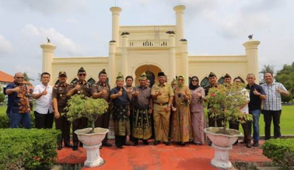 Kunjungan Jampidsus Kejagung RI Ari Toegarisman ke Istana Siak
